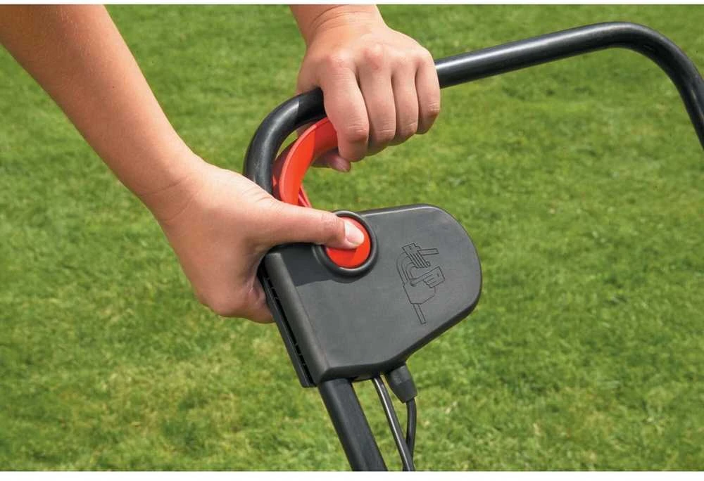 Elektrinis aeratorius Black&Decker GD 300 600W