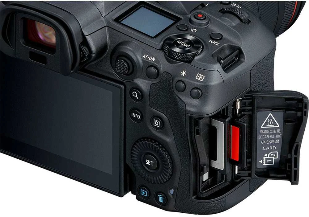 Canon EOS R5 Body + Mount Adapteris EF-EOS R