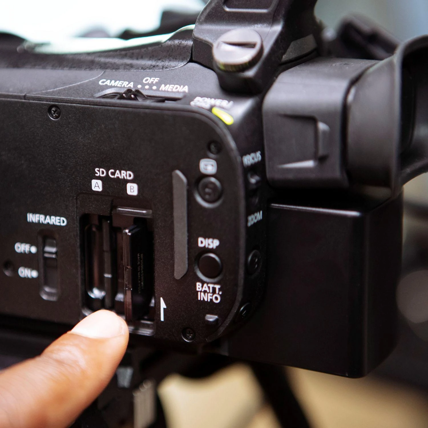 CANON XA60