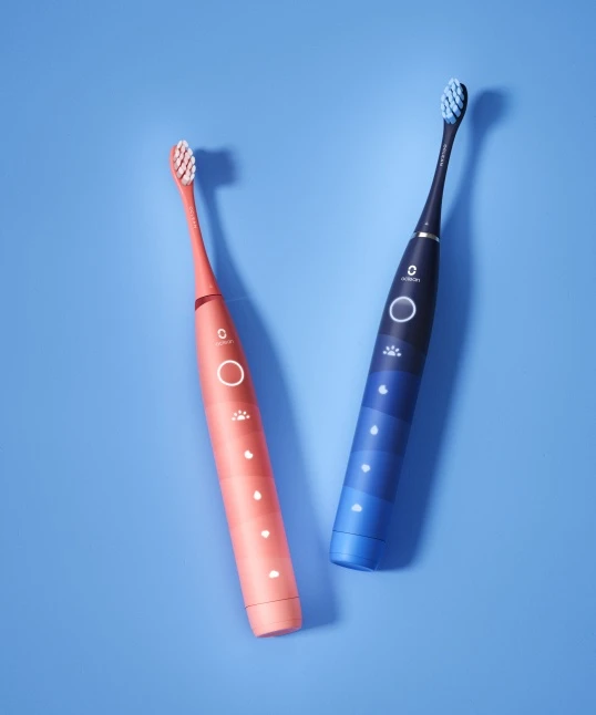 Oclean "Flow Find Duo Sonic" šepetėlių rinkinys raudona - mėlyna 2 vnt.