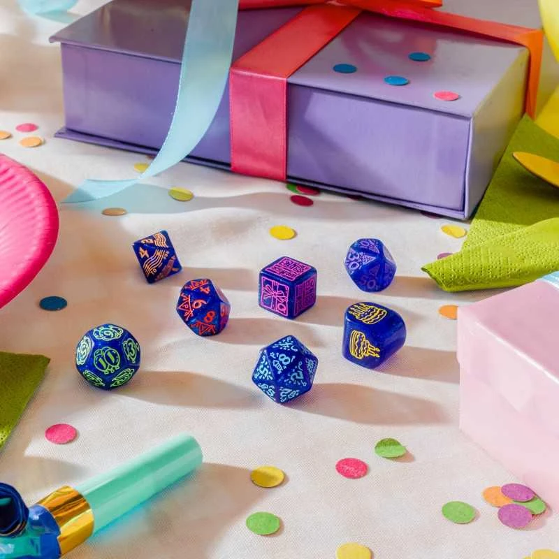 Dėlionė Žaidimų Kauliukų Rinkinys - Q-WORKSHOP Laimingos Gimtadienio Juostos 7 Plastikiniai Kauliukai Mėlyni