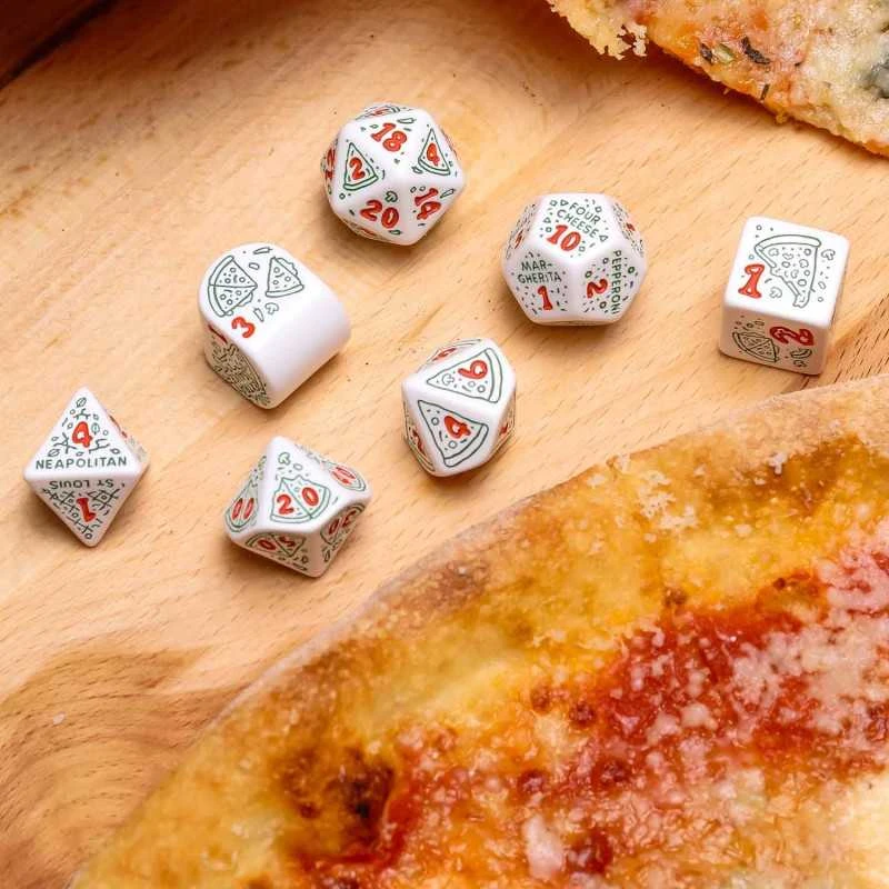 Žaidimų Kauliukų Rinkinys - Q WORKSHOP Pica Pepperoni 7 Kauliukai D4-D100 Balti