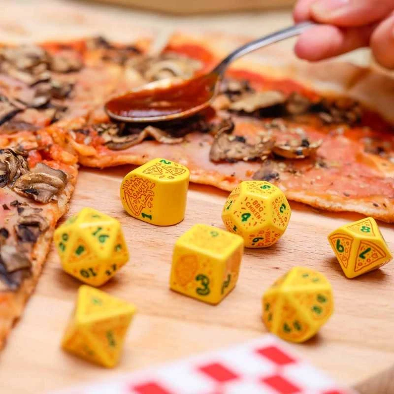 Žaidimų Kauliukų Rinkinys - Q WORKSHOP Pizza Margherita RPG 7 Kauliukai Plastikiniai Geltoni Žali Raudoni