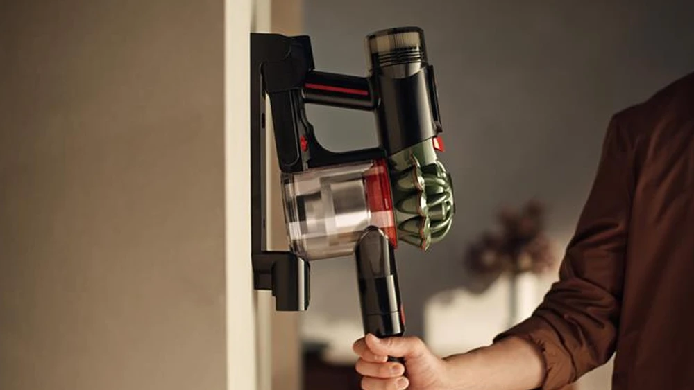 Dulkių siurblys - Dyson V8 juodas 0,54 l 60 min. veikimo trukmė 2,6kg