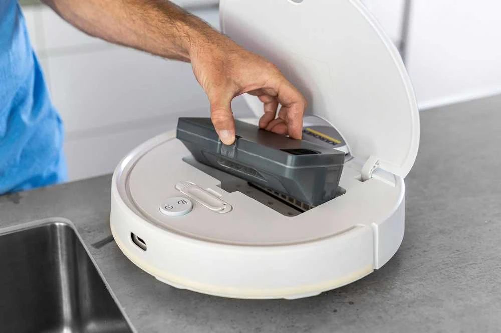 Dulkių siurblys-robotas Kärcher RCV 3 su plovimo funkcija, Baltas