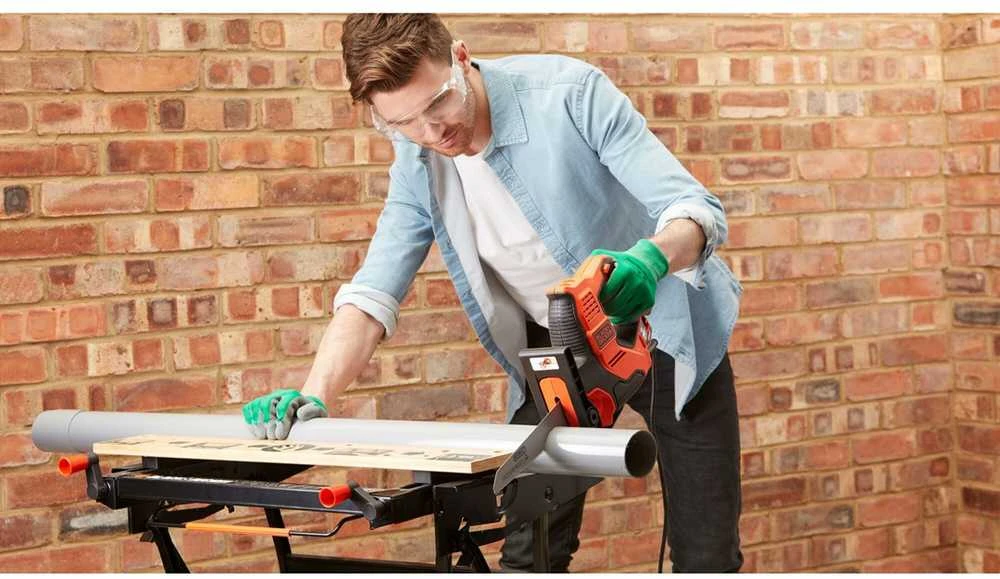 Black & Decker Juodas+DECKER tiesinis pjūklas 500W /RS890K