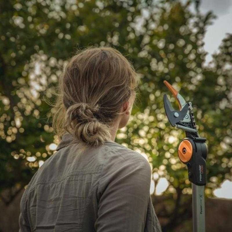 Fiskars Šakų genėtuvas UPX82