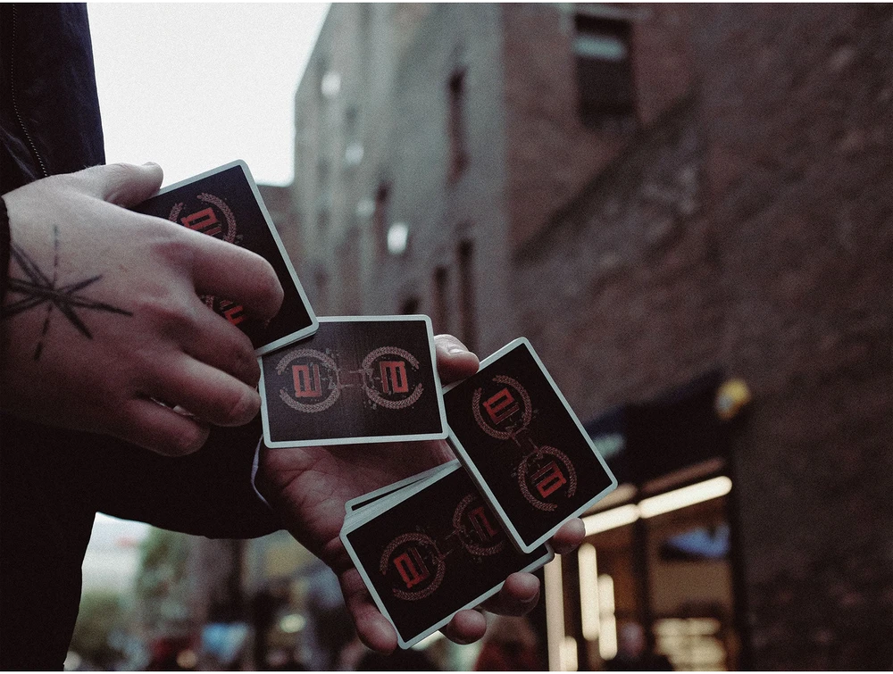 Ellusionist How To Do Street Magic kortos
