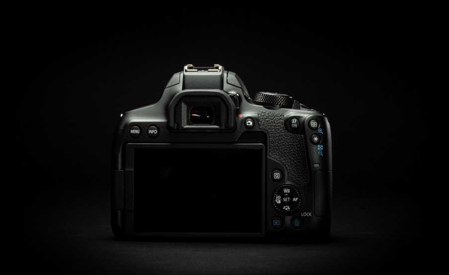Canon EOS 850D SLR fotoaparato komplektas 24,1 MP CMOS 6000 x 4000 pikseliai Juoda