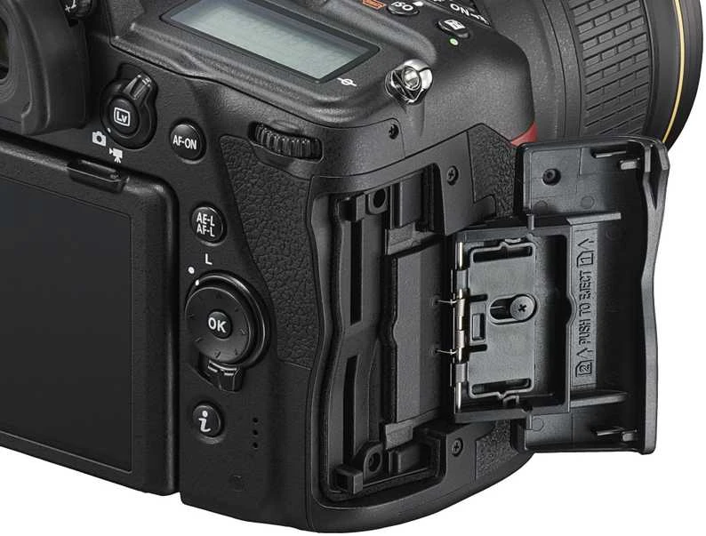 Nikon D780 24–120 mm f/4 VR