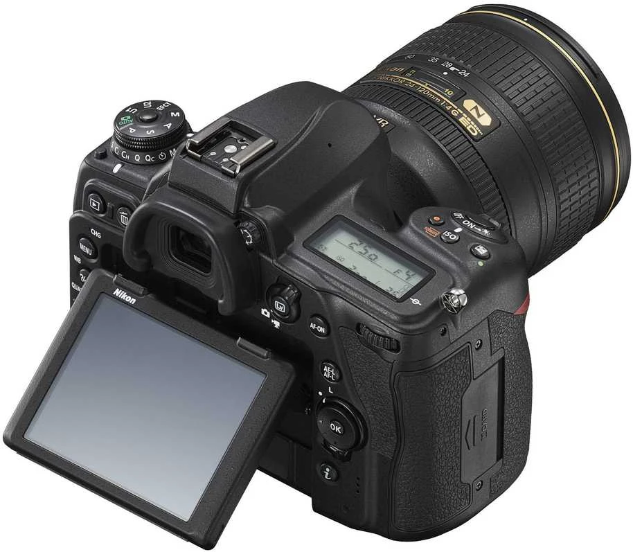 Nikon D780 24–120 mm f/4 VR