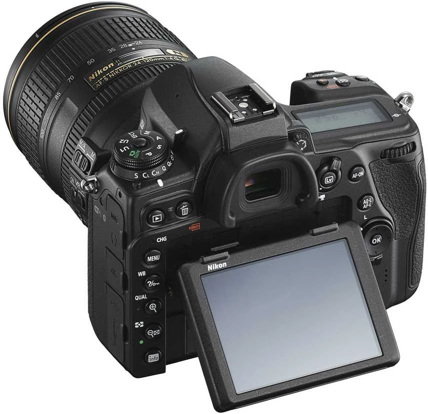 Nikon D780 24–120 mm f/4 VR