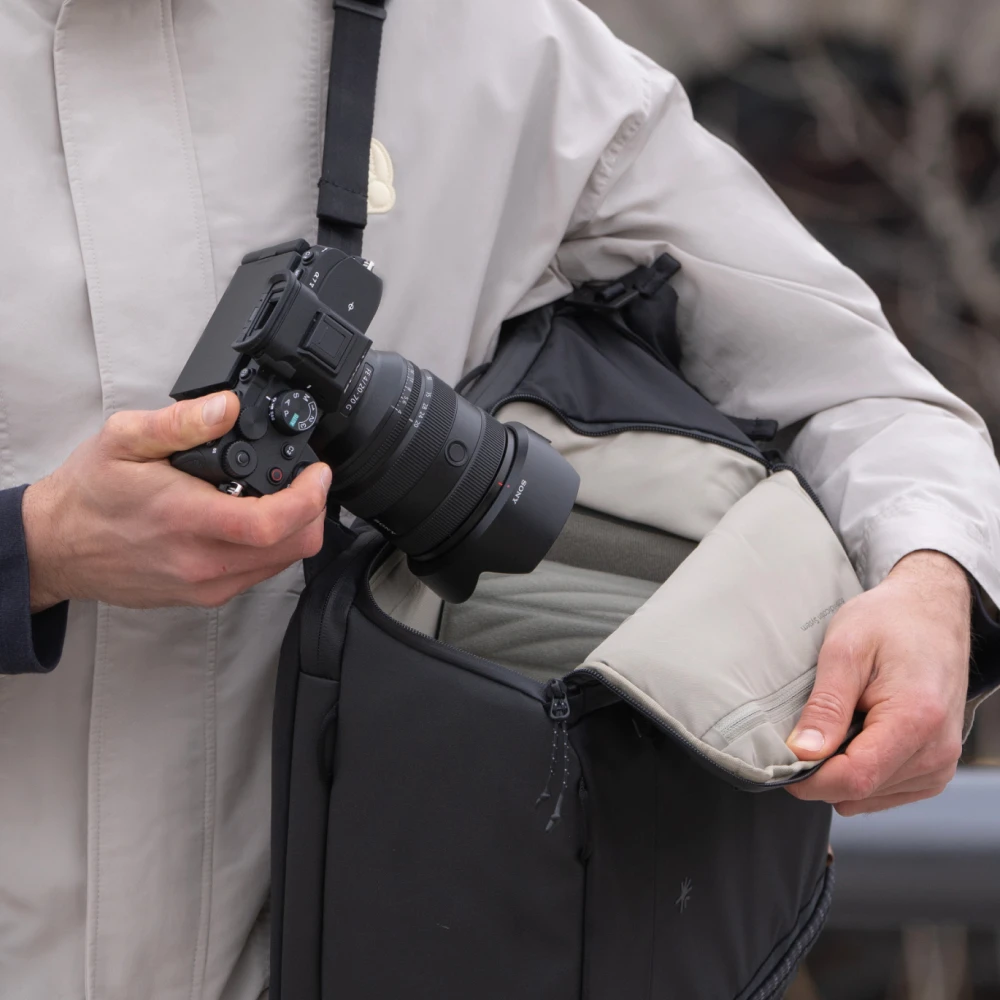 Fotoaparato krepšys - PGYTECH OneGo Roamer 18L, Nuimamas įdėklas, Dvigubas nešimas, Matinė juoda
