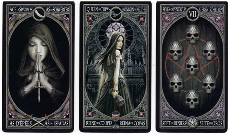 Fournier Anne Stokes gotikinis Taro Kortos