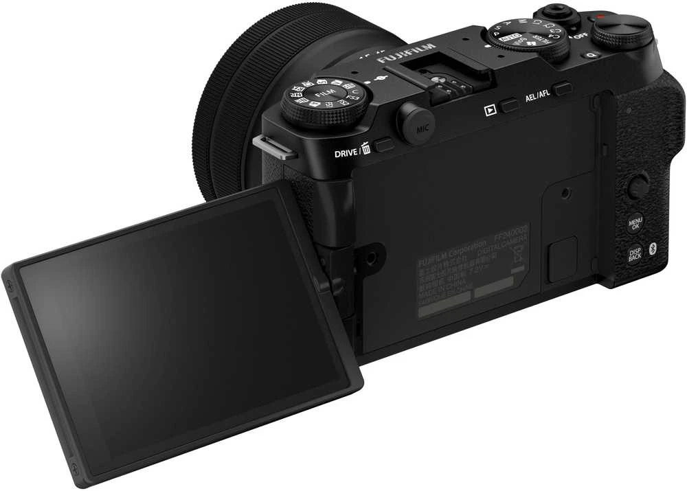 FUJIFILM X-M5 + FUJINON XC 15-45mm F3.5-5.6 OIS PZ (Juodas)