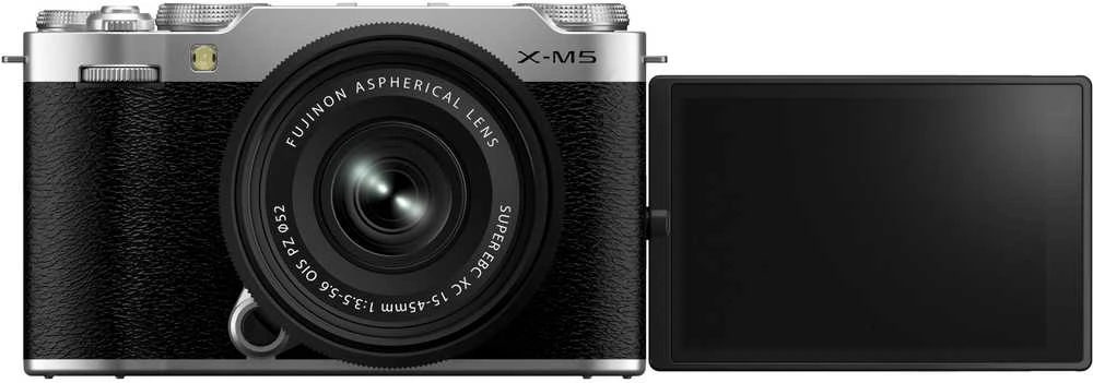 Fujifilm X-M5 + 15-45mm sidabrinis