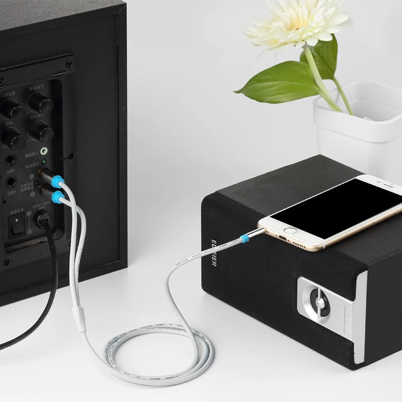 Vention 2xRCA - 3.5mm audio kabelis 1m - juodas