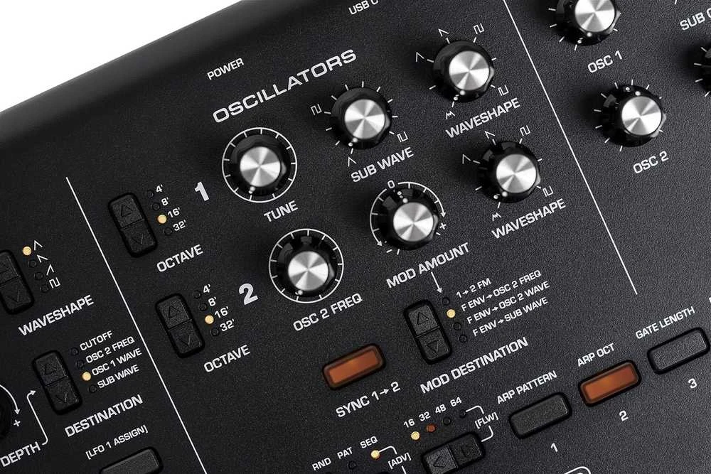 MOOG Messenger – monofoninis analoginis klaviatūros sintezatorius
