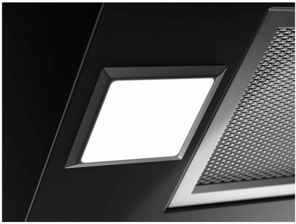 Juodos spalvos 60 cm pločio prie sienos montuojamas gartraukis Electrolux LFV626K
