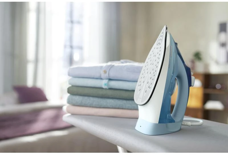 Philips 5000 Series Garų lygintuvas DST5030/20 2400 W galia 45 g/min nenutrūkstamas garas 180 g garo pripūtimas SteamGlide Plus