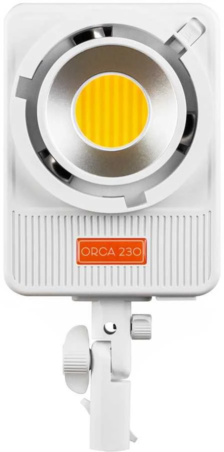 Godox Apšvietimo Įranga - MOBULA 540 LED Šviesa (3200-5600K, 3500 LUX, Nuotolinis Valdymas)