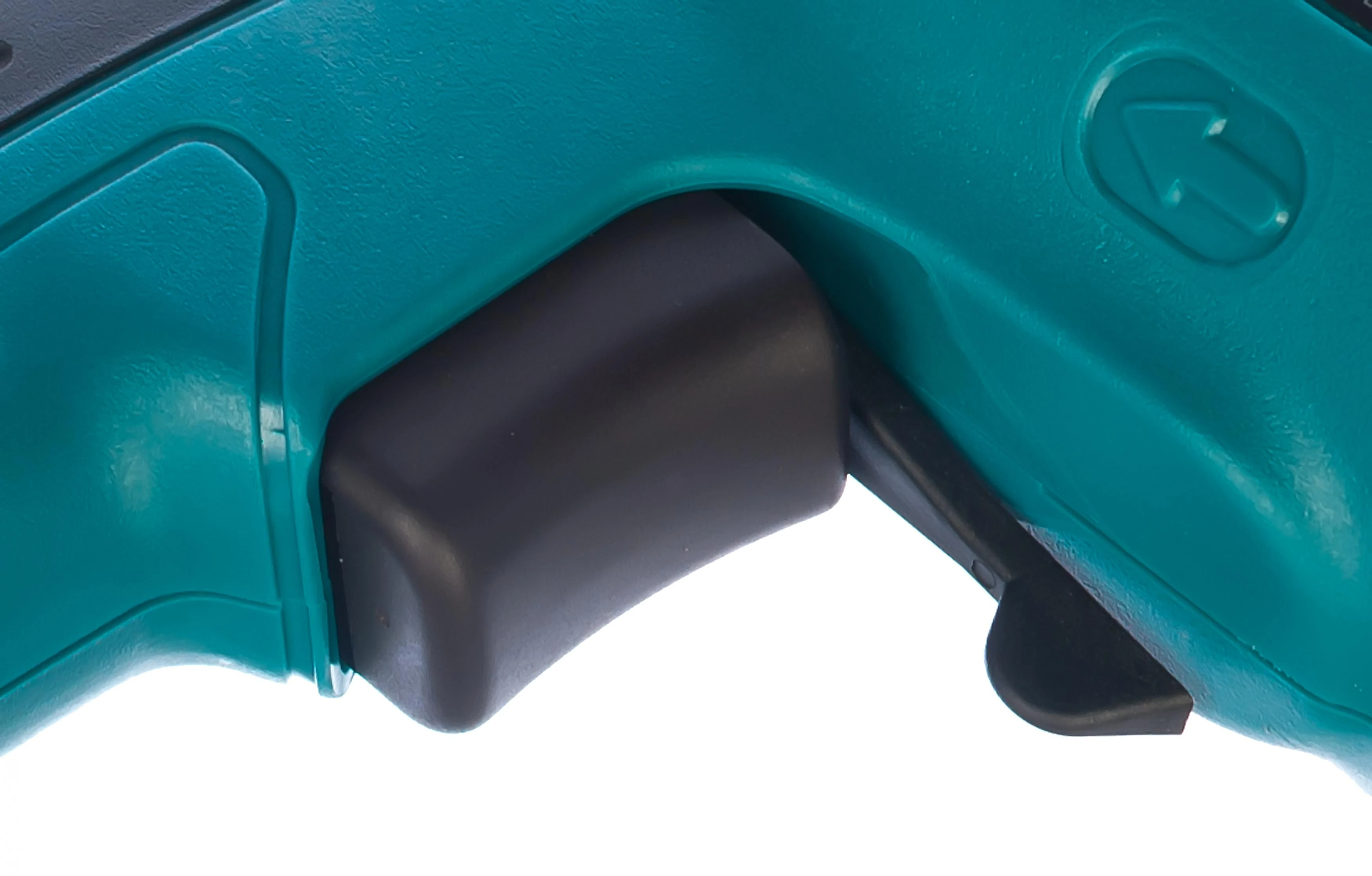 Makita 6413 Gręžtuvas, 450 W, 0-3400 min-1, ranka užveržiamas griebtuvas 10 mm, 1,3kg