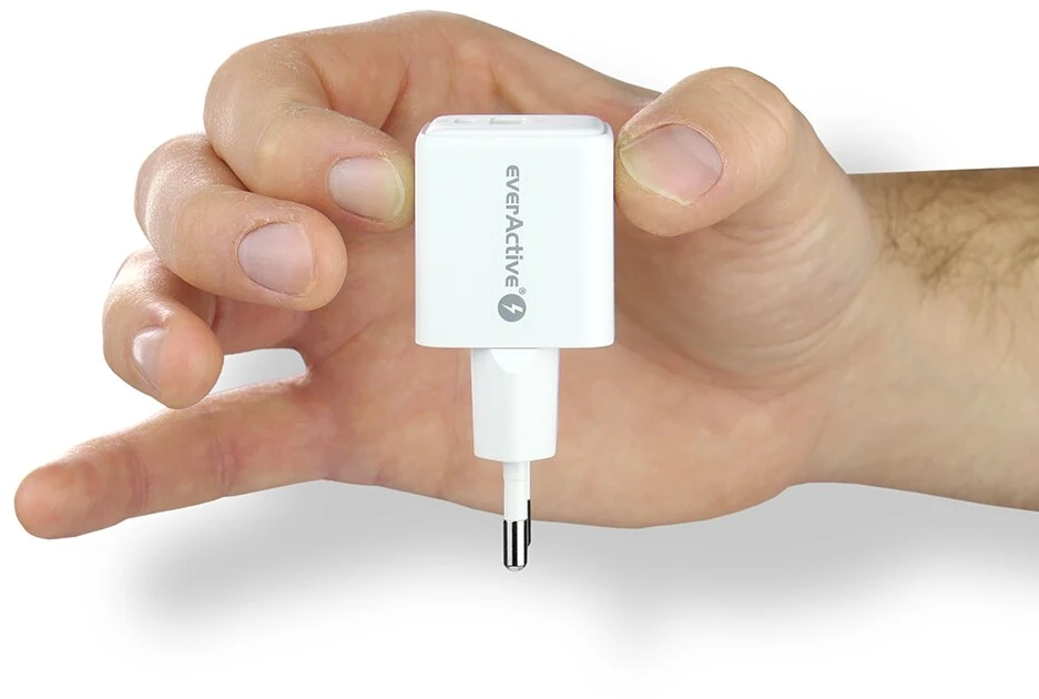 Įkroviklis - everActive 20 W 1xUSB 1xUSB-C QC3.0 PD GaN Kompaktiškas Baltas