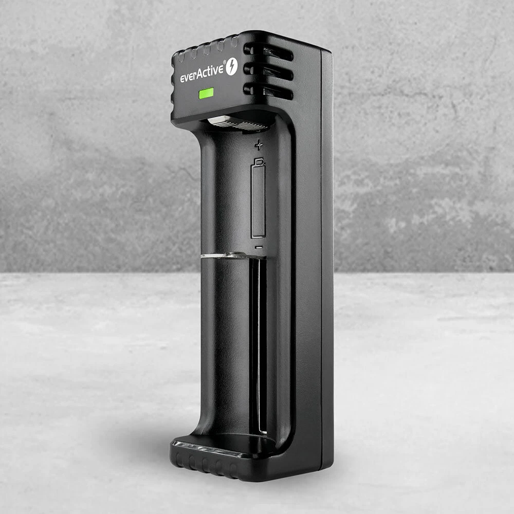 Akumuliatorių Įkroviklis - everActive LC-100C USB-C Ličio Jonų Įkroviklis 1000 mA 18650/21700 Juodas