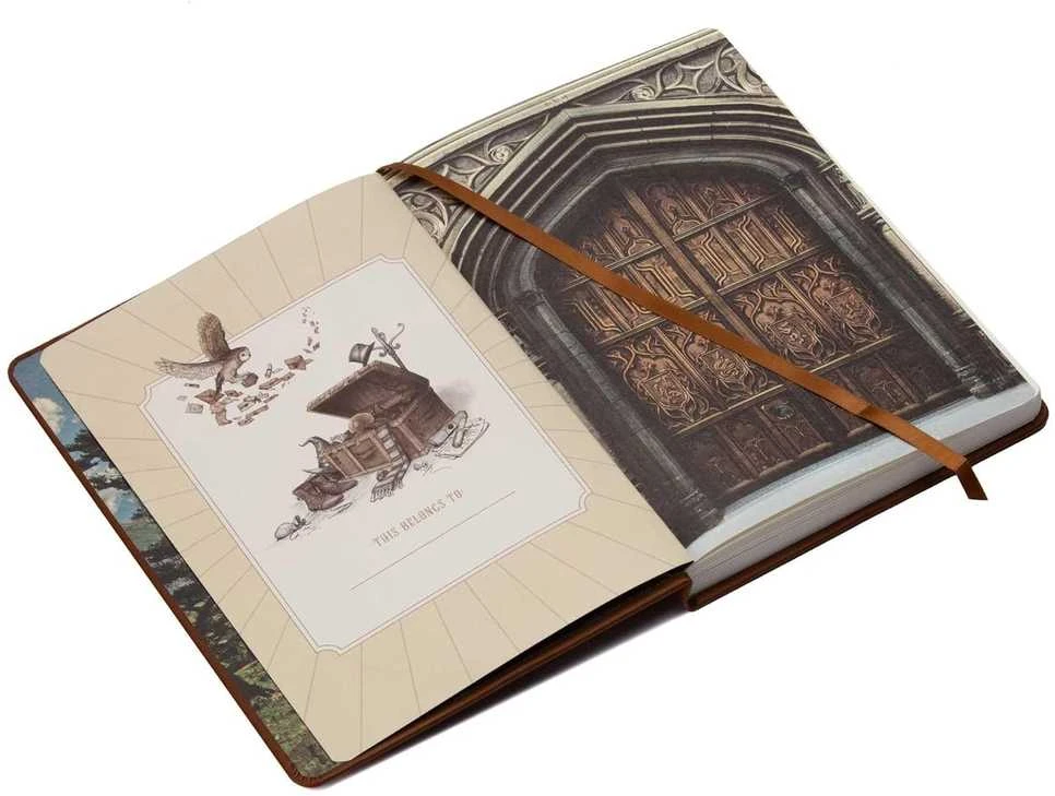 Insight Editions Užrašų Knyga - Harry Potter Hogwarts Legacy 192 Linijinės Puslapiai Kietu Viršeliu 15x21.5 cm