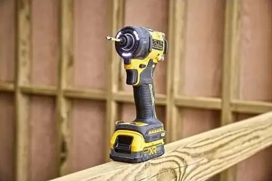 DeWalt DCF870N-XJ Smūginis suktuvas 1/4″ 18 V 56 Nm juodas, geltonas