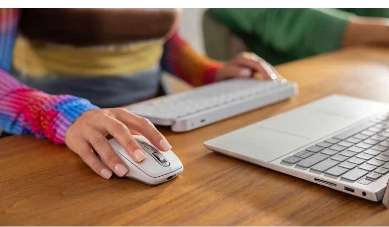 Belaidė pelė Logitech MX Anywhere 3S - RF belaidė + Bluetooth, lazerinis, 8000 DPI, Pale Pilkas (Baltas)