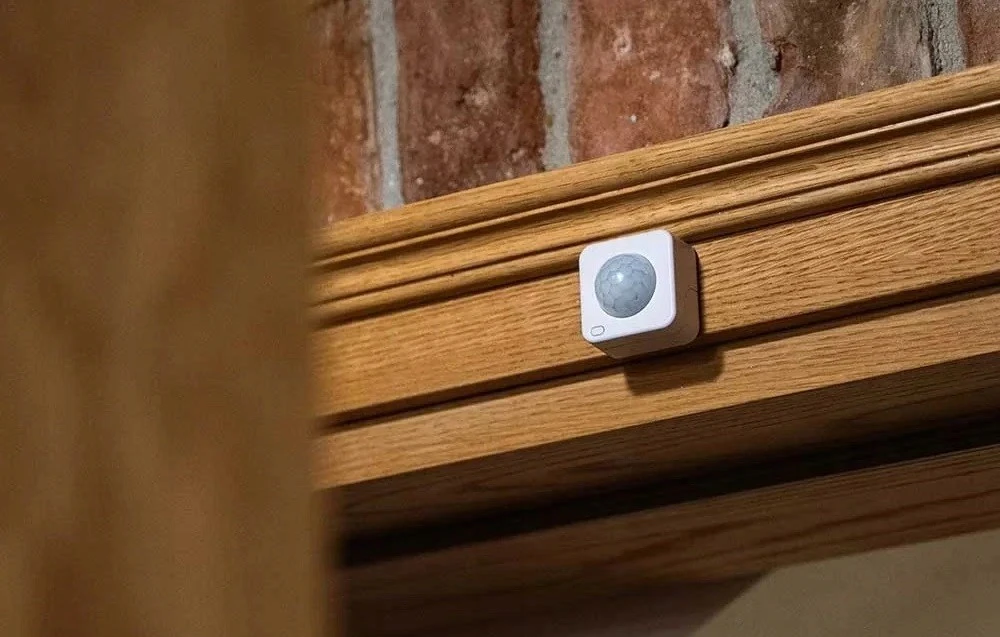 Shelly BLU Motion ZB PIR Motion Sensor Zigbee 3.0 Bluetooth 5 LE LUX CR2477, Baltas