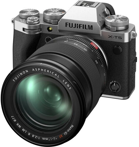 FUJIFILM X-T5 + 16-80MM, Sidabrinis