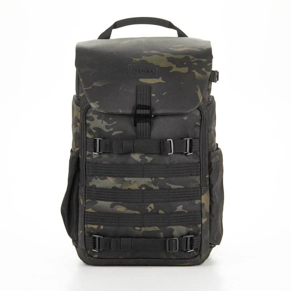 Kameros kuprinė - Tenba Axis v2 20L, talpina 1-2 kameras, 5-7 objektyvus, MultiCam Juodas