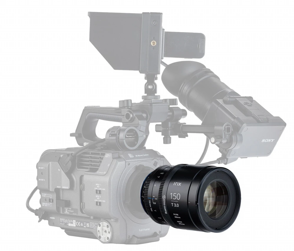 Kameros objektyvas - Irix Cine 150 mm T3.0 teleobjektyvas su PL jungtimi