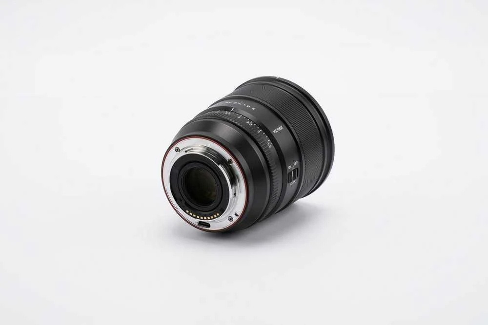 Objektyvas „Viltrox AF 27 mm f/1,2 E Pro“ (E tipo jungtis)