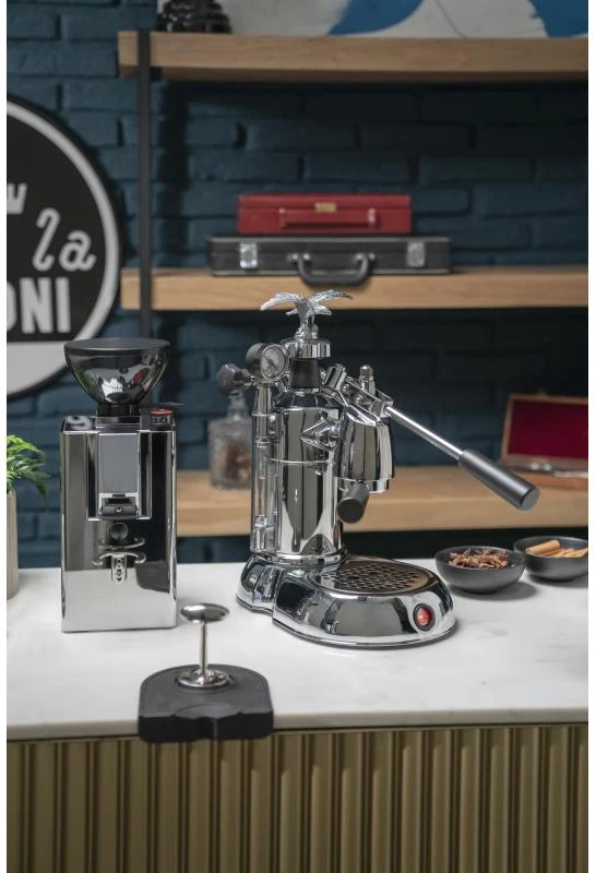 Kavos aparatas - La Pavoni LPLMLN01EU Milano 1,6 l 950 W 2 puodeliams sidabrinis