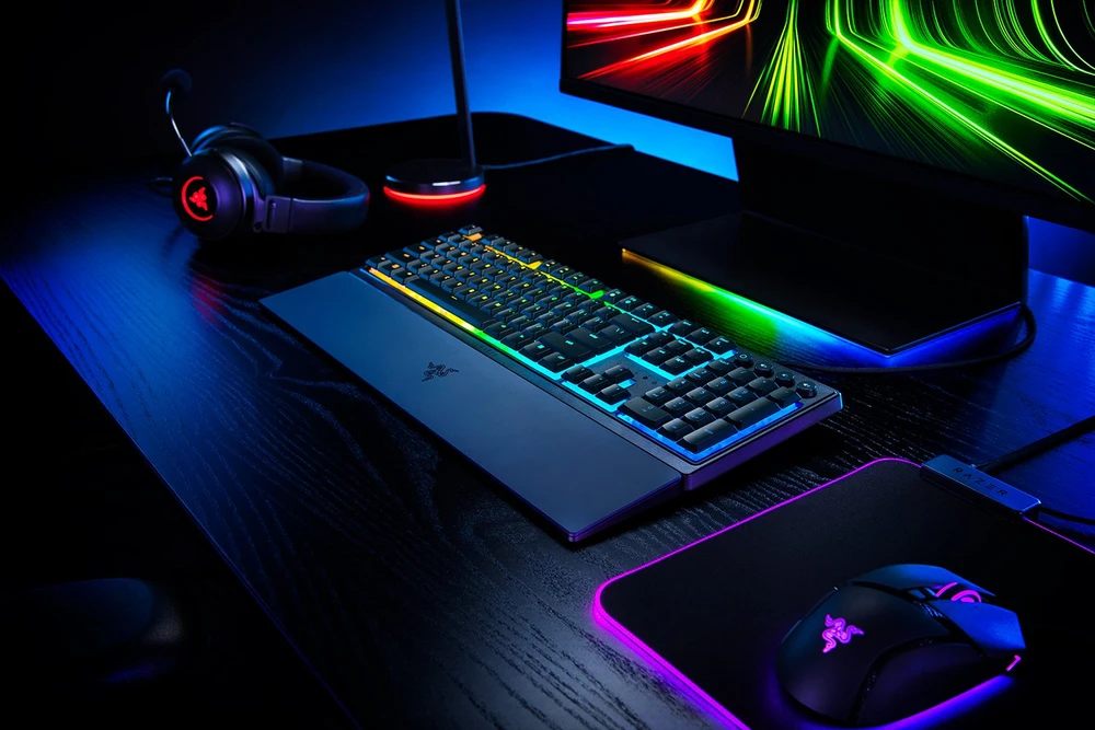 Razer | Ornata V3 | Klaviatūra žaidimams | su laidu | RGB LED pašvietimas | US | Mecha-Membrane | Juodas