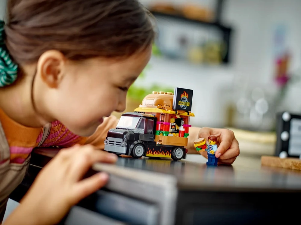 Konstruktorius - LEGO City 60404 Burgerių Furgonas 194 Detalės 2 Minifigūrėlės