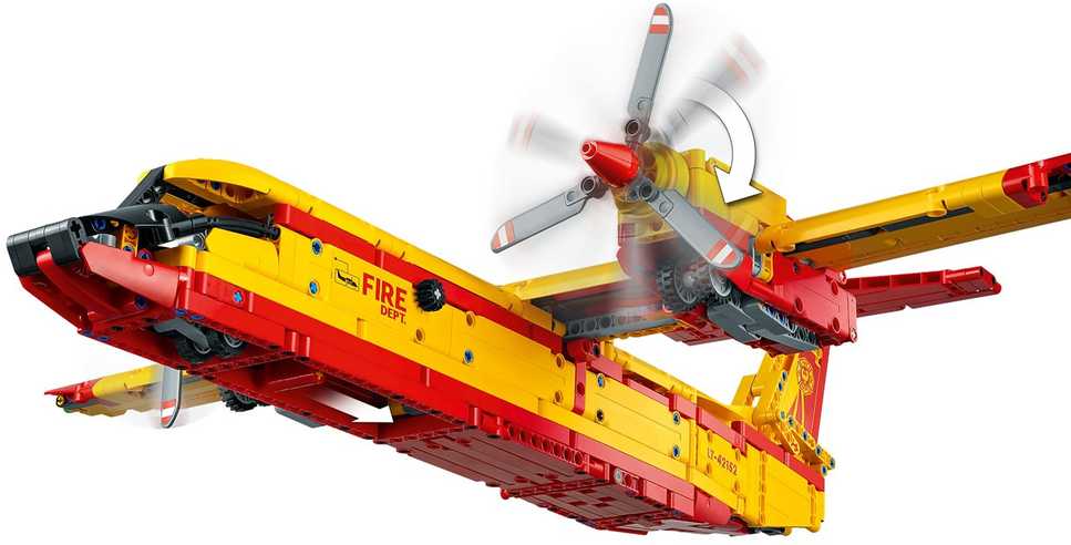 LEGO® Technic Ugniagesių lėktuvas (42152)