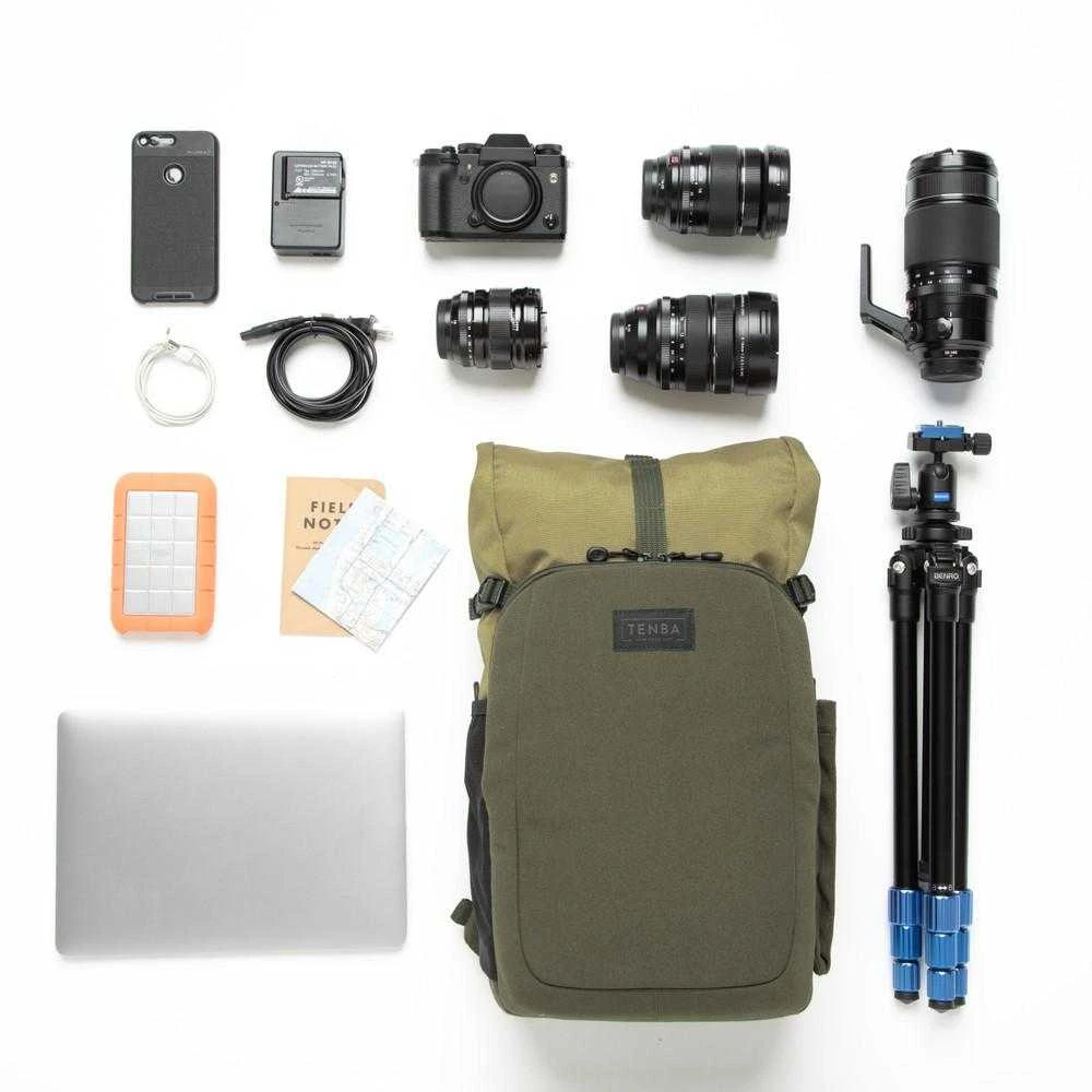 Kameros kuprinė - Tenba Fulton v2 14L, talpina DSLR/veidrodinę, 3-4 objektyvus, smėlinė/alyvuogių
