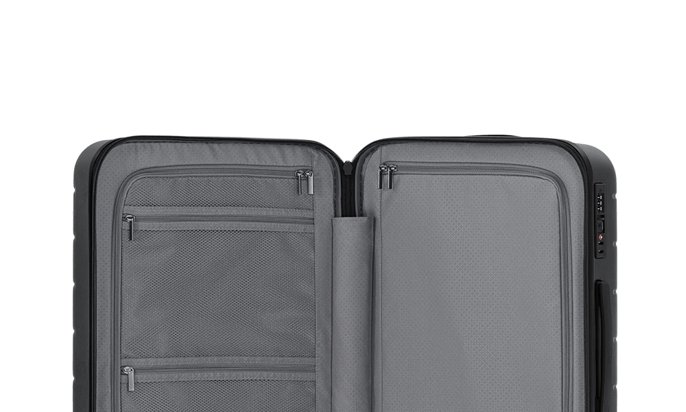 Kelioninis lagaminas Xiaomi Classic Pro 24" (Aukštis: 66.5 cm x Plotis: 43.3 cm x Gylis: 27.5 cm), Juodos spalvos