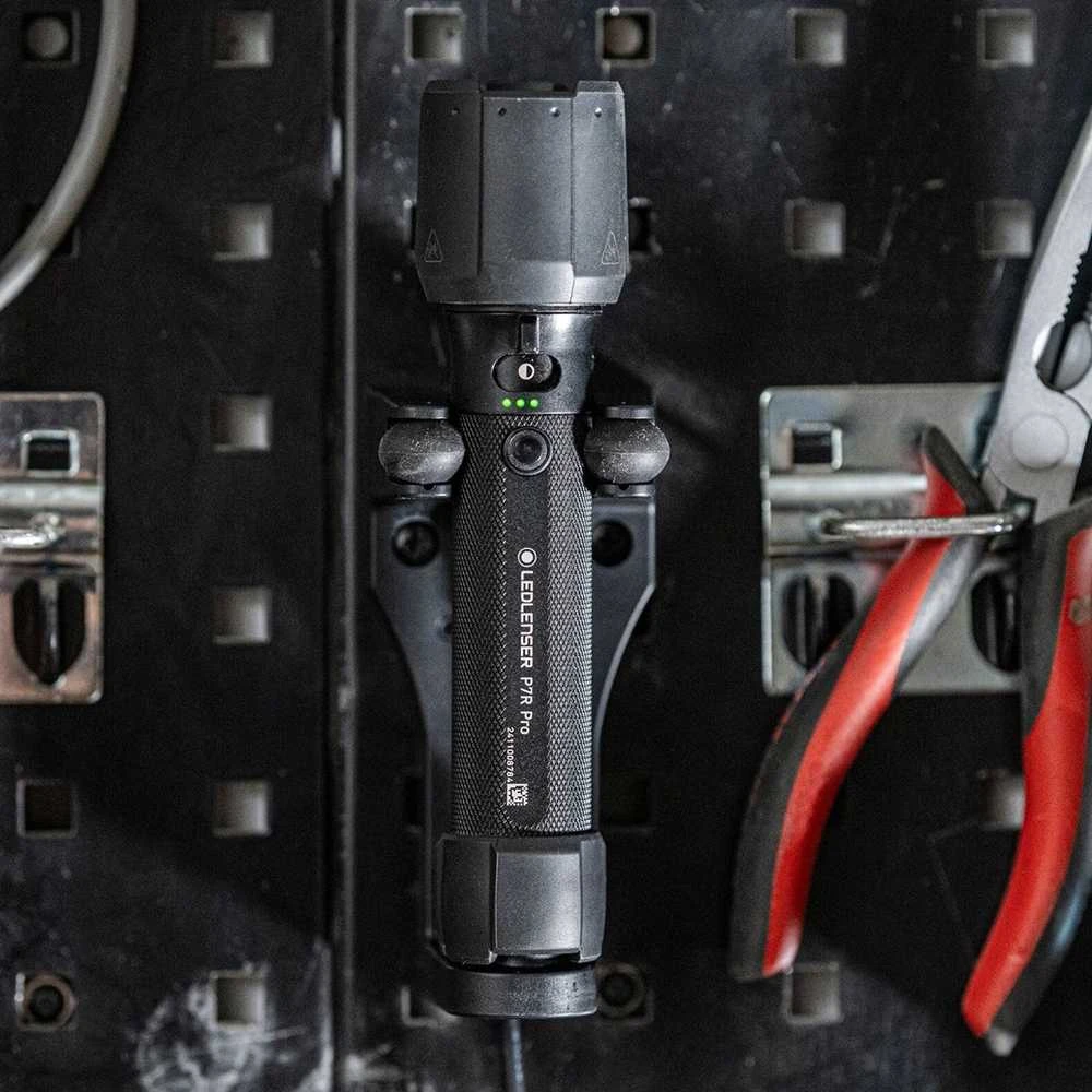 LED Lenser Ledlenser P7R Pro Juodas Hand prožektorius LED