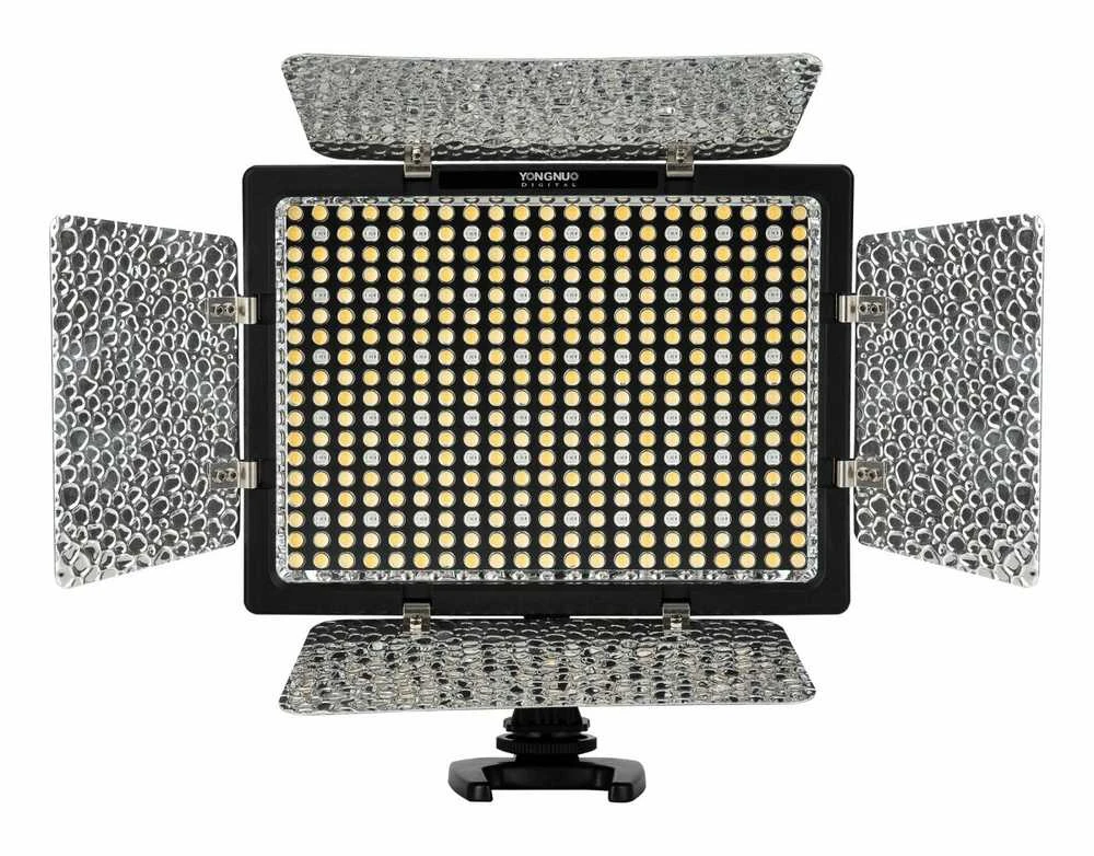 Apšvietimo įranga - YONGNUO YN-300 IV RGB LED šviesa 3200-5600K