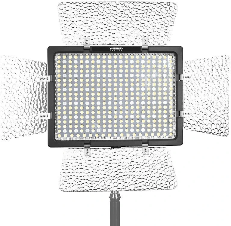 Apšvietimo įranga - YONGNUO YN-300 IV RGB LED šviesa 3200-5600K