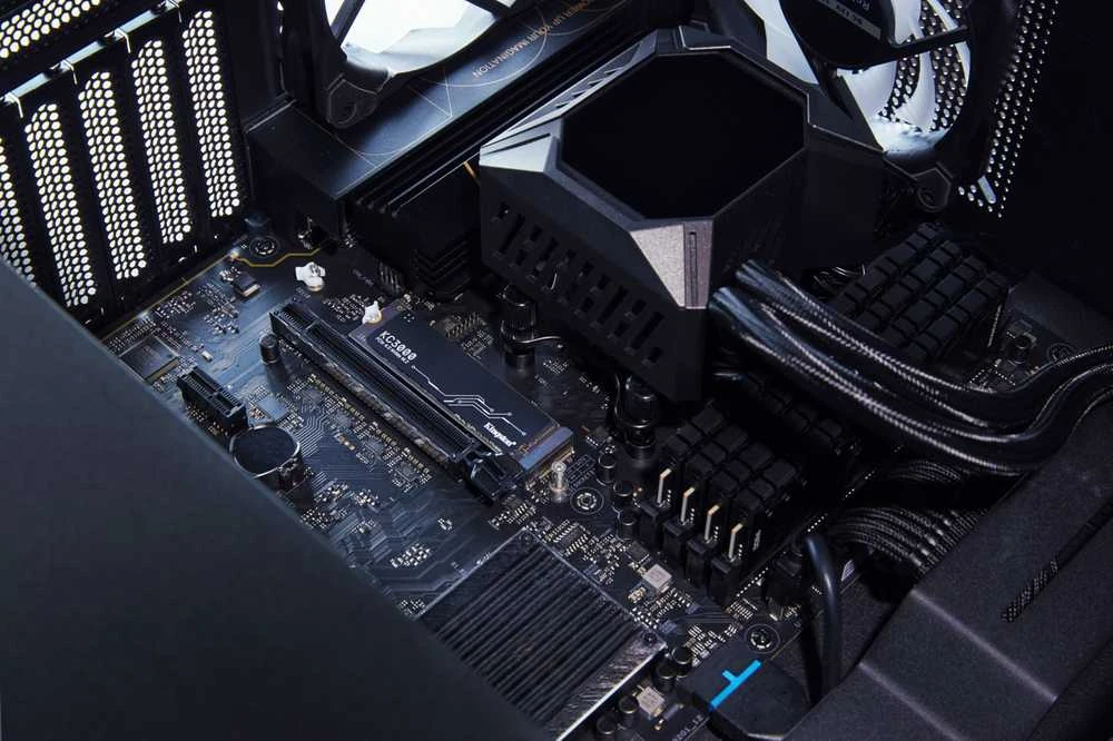 Kietasis diskas Kingston KC3000 M.2 Pcie 4.0 NVMe 1TB