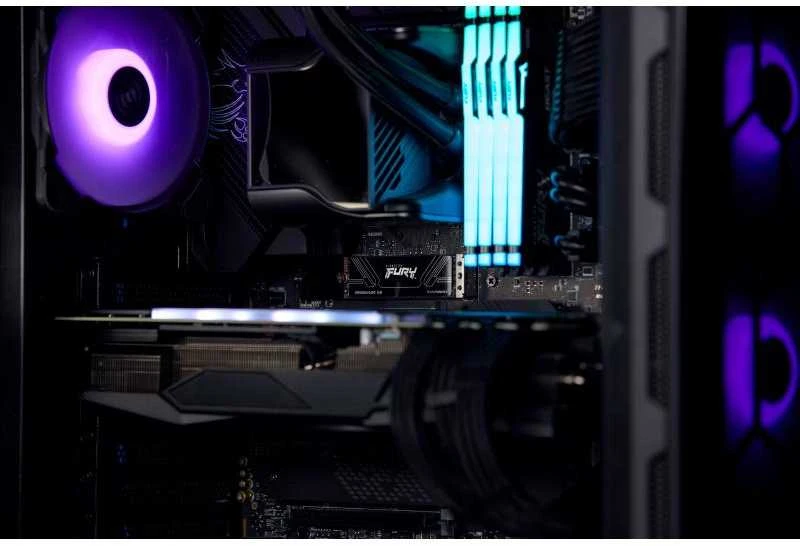 M.2 SSD - Kingston Fury Renegade Internal (SFYR2S 4T0) SSD 4TB
