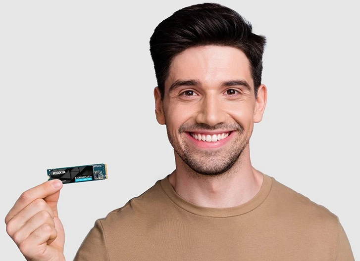 „Kioxia LVD10Z001TG8“ vidinis SSD diskas, 1 TB M.2 PCI Express 5.0 NVMe BiCS FLASH TLC