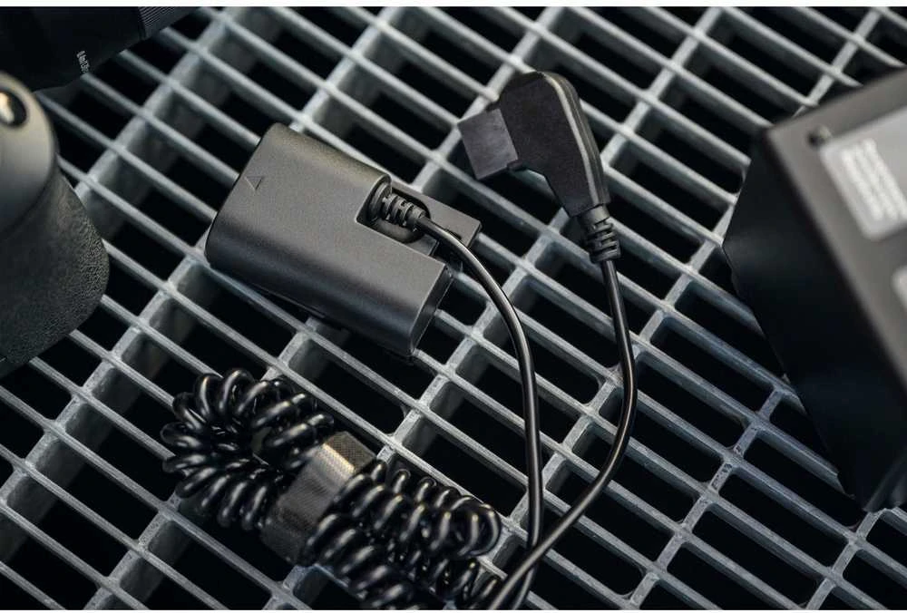 Newell D-Tap adapteris EN-EL15 su spiraliniu laidu