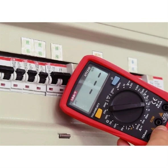 Universalus multimetras Uni-T UT131D